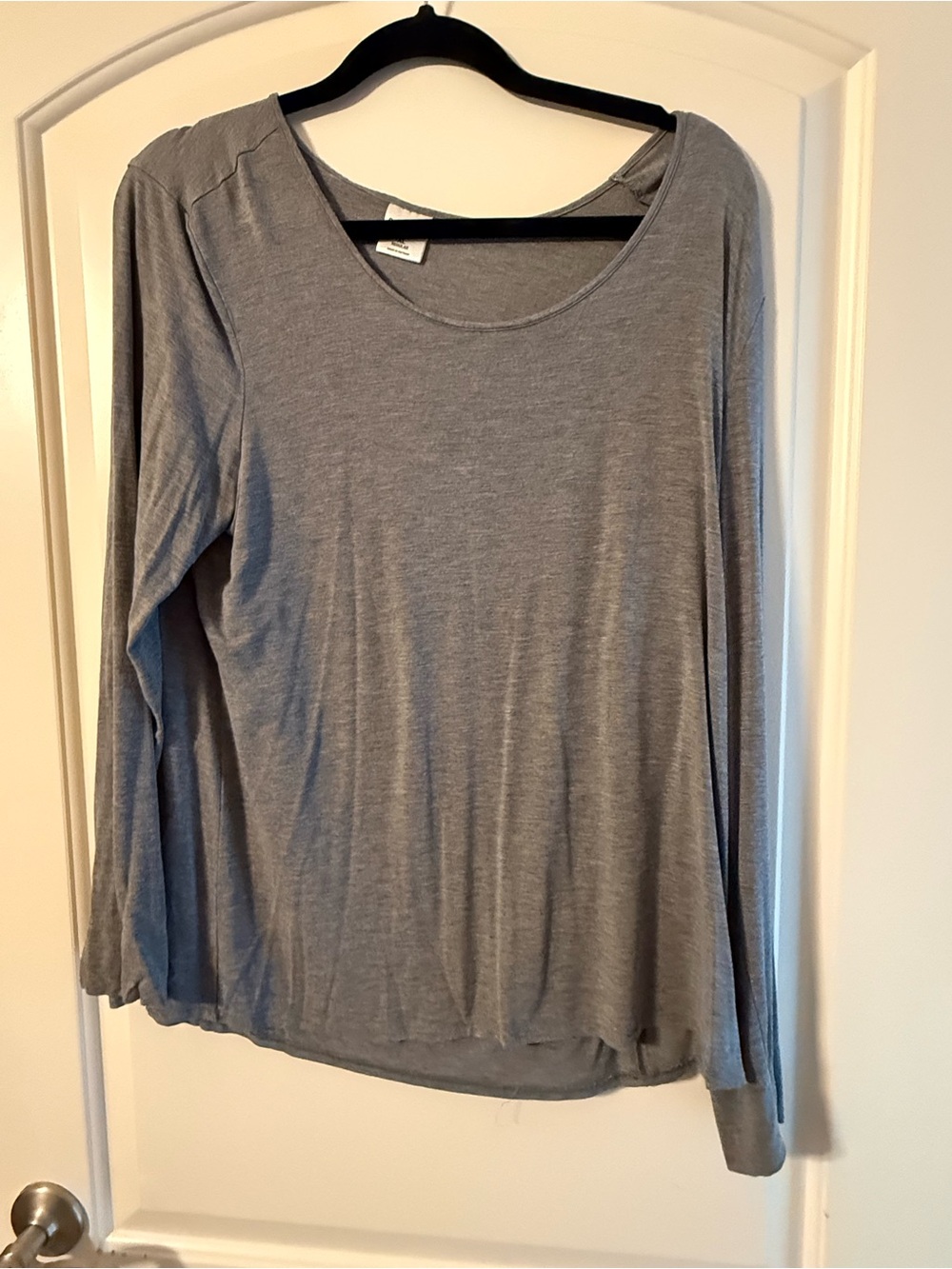 Soma Women's Gray Long-Sleeve Scoop Neck Top
